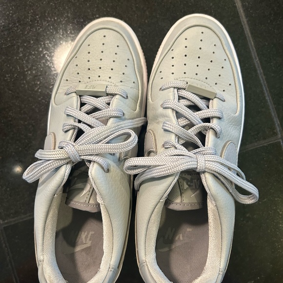 Nike Airforce One - Picture 2 of 3